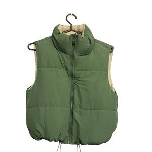 Love Tree Reversible Green Cream Puffer Vest With Pockets Women’s Size Small